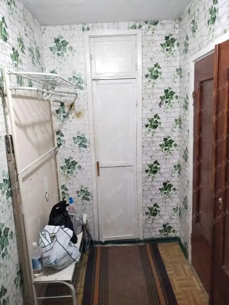 Продаж трикімнатної квартири на Леваді